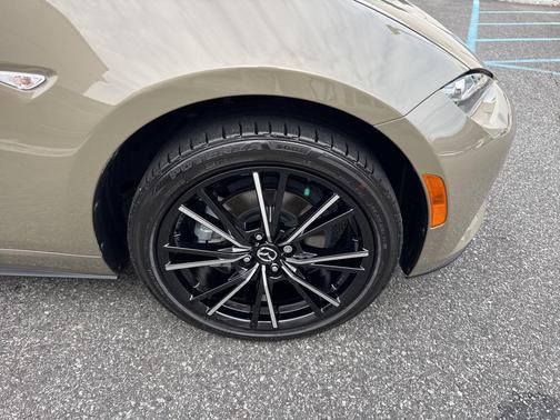 2024 Mazda MX-5 Miata RF Grand Touring