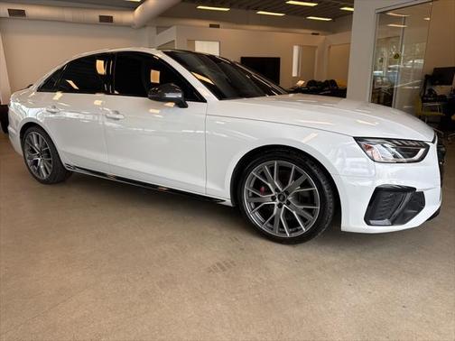 2023 Audi S4 Premium Plus TFSI quattro Tiptronic