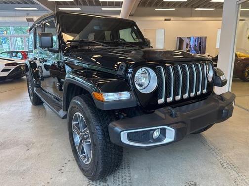 2023 Jeep Wrangler 4-Door Sahara 4x4
