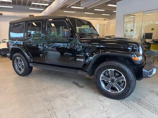 2023 Jeep Wrangler 4-Door Sahara 4x4