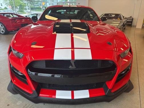 2022 Ford Shelby GT500 Base