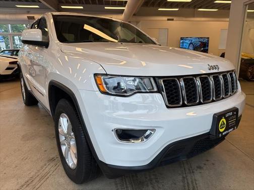 2022 Jeep Grand Cherokee Laredo