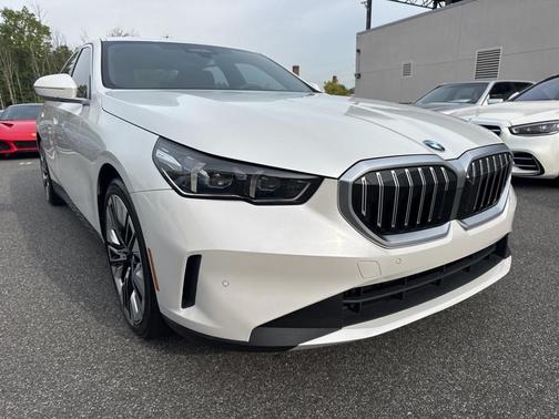 2025 BMW 540 i xDrive