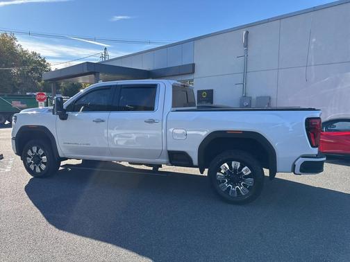 2024 GMC Sierra 2500 Denali