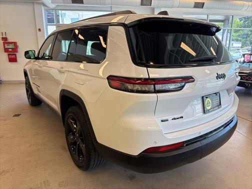 2022 Jeep Grand Cherokee L Altitude