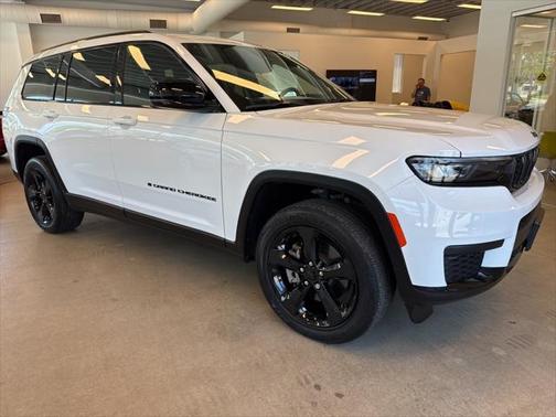 2022 Jeep Grand Cherokee L Altitude