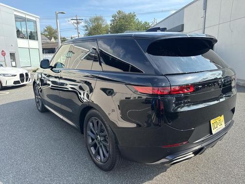 2024 Land Rover Range Rover Sport SE