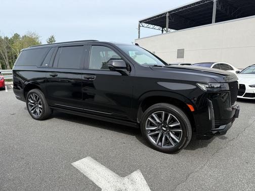 2023 Cadillac Escalade ESV Sport