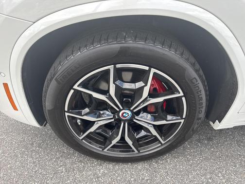 2023 BMW X4 M40i
