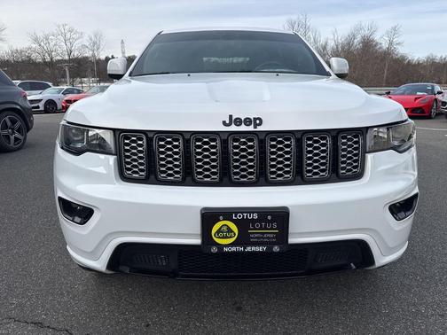 2022 Jeep Grand Cherokee Laredo