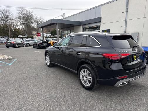 2023 Mercedes-Benz GLC 300 4MATIC