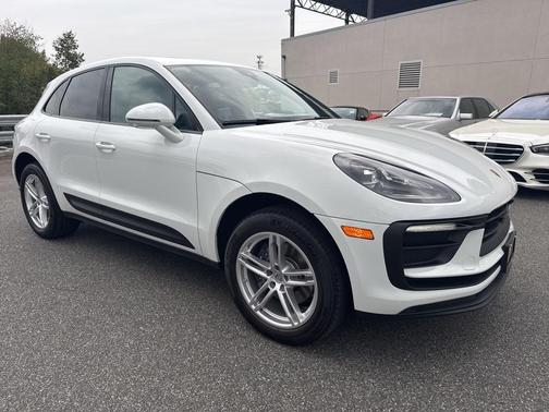 2025 Porsche Macan 
