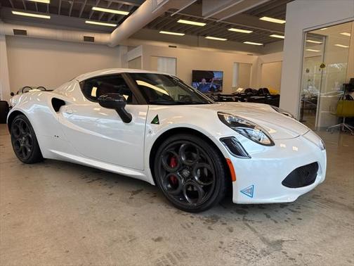 2017 Alfa Romeo 4C Base