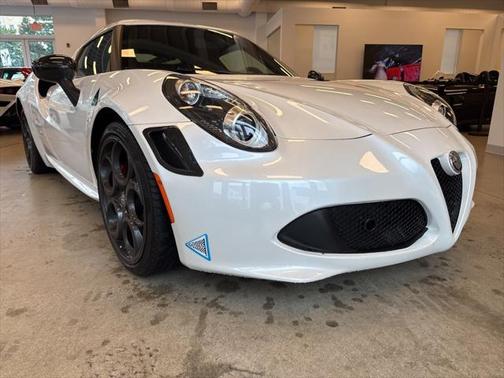 2017 Alfa Romeo 4C Base