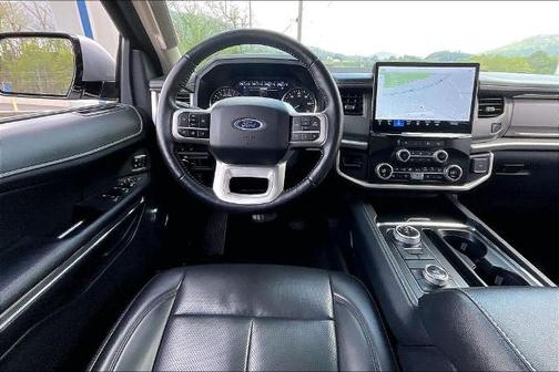 ICONIC SILVER METALLIC 2024 Ford Expedition XLT