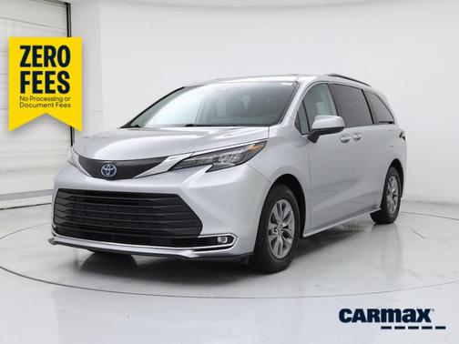 Silver 2024 Toyota Sienna XLE