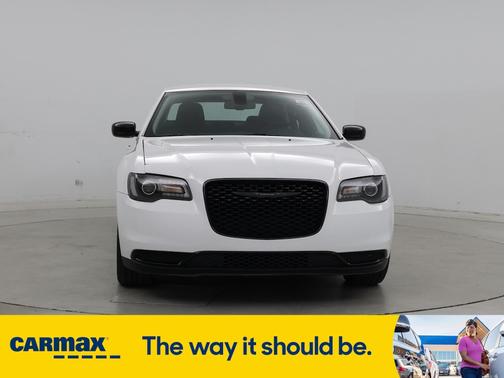 2022 Chrysler 300 Touring
