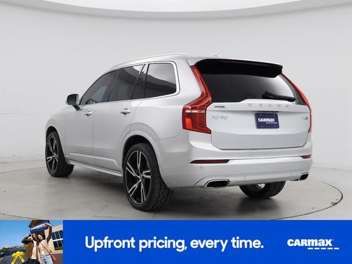 2020 Volvo XC90 T6 Momentum