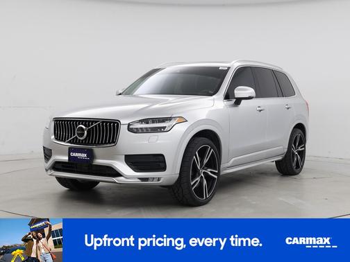 2020 Volvo XC90 T6 Momentum
