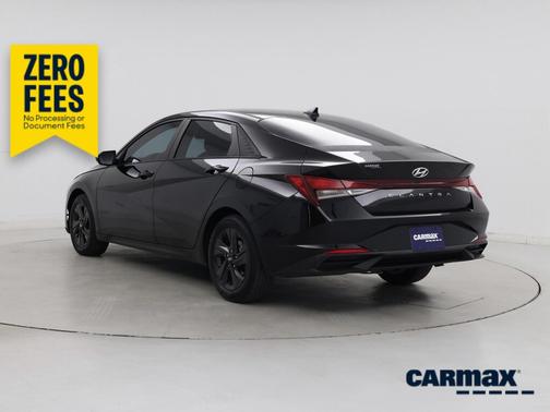 Black 2022 Hyundai ELANTRA SEL