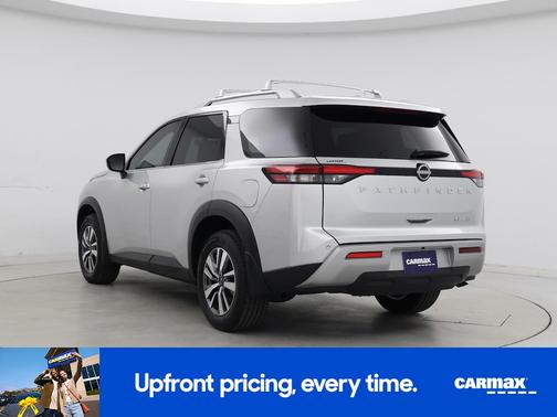 2024 Nissan Pathfinder SL