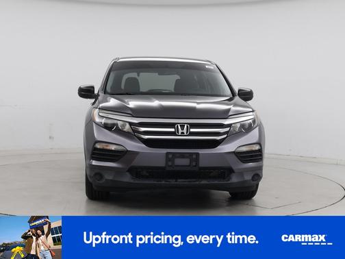 Gray 2017 Honda Pilot LX