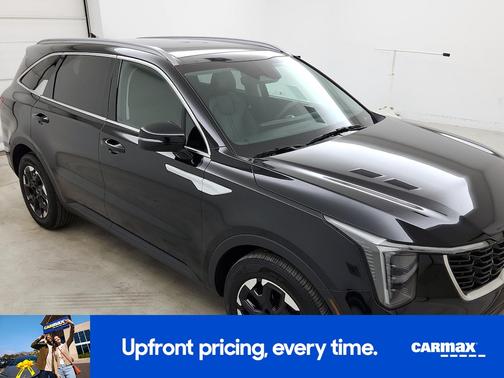 Black 2024 Kia Sorento S