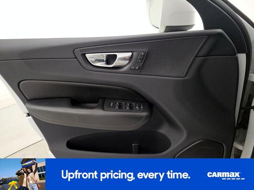 2019 Volvo XC60 T5 Momentum