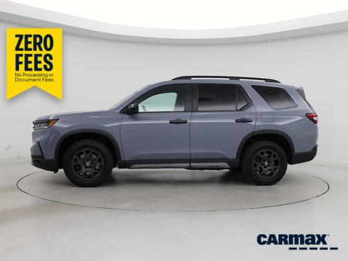 Gray 2023 Honda Pilot Trailsport