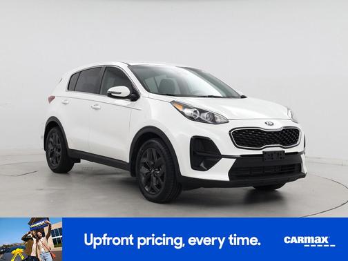 White 2022 Kia Sportage LX