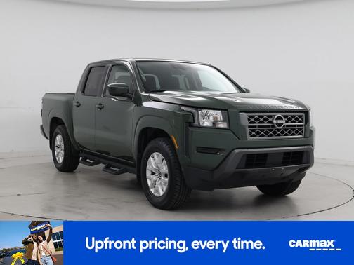 Green 2022 Nissan Frontier SV
