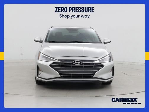 Silver 2019 Hyundai ELANTRA SE