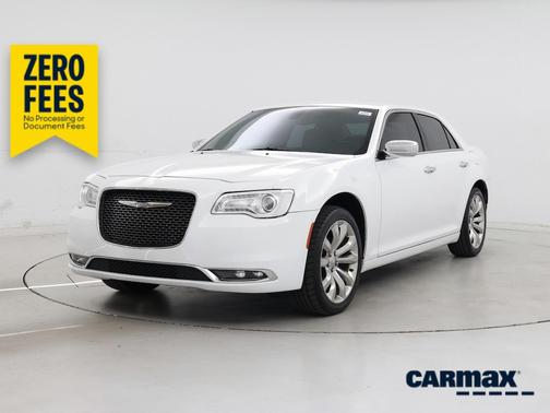 White 2018 Chrysler 300 Limited