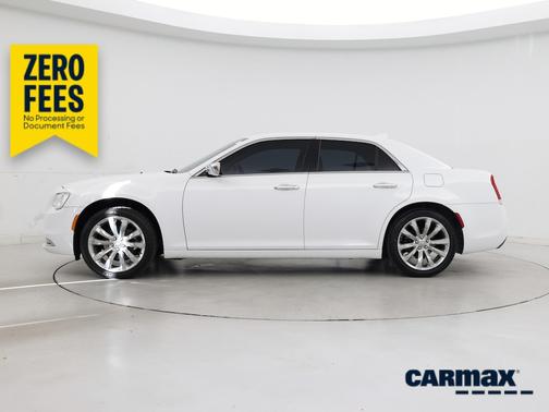 White 2018 Chrysler 300 Limited