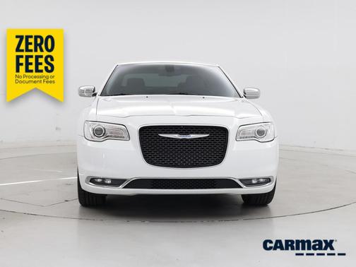 White 2018 Chrysler 300 Limited