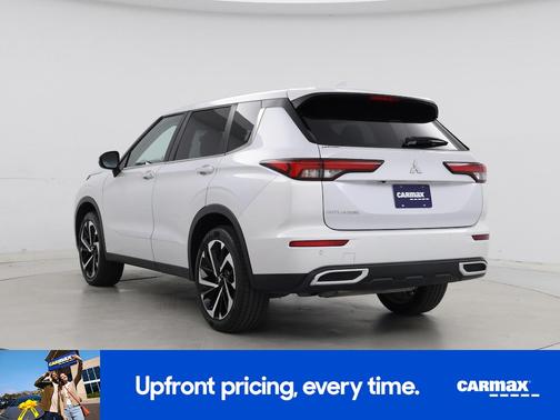 2022 Mitsubishi Outlander ES
