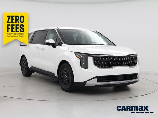 White 2025 Kia Carnival LXS