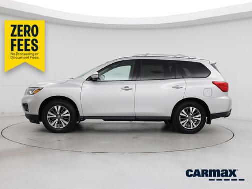 Silver 2019 Nissan Pathfinder SV