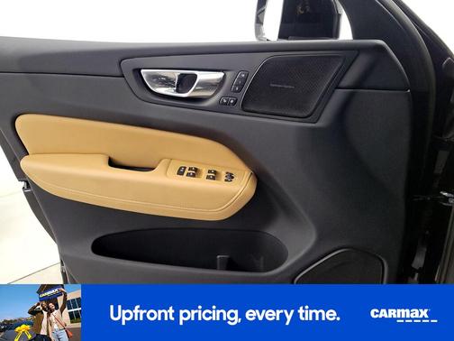 2022 Volvo XC60 B5 Inscription