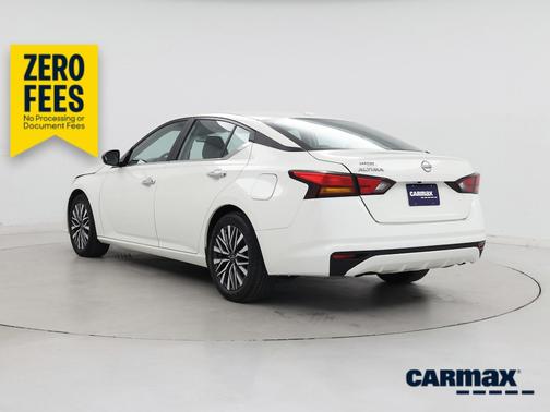 White 2025 Nissan Altima SV