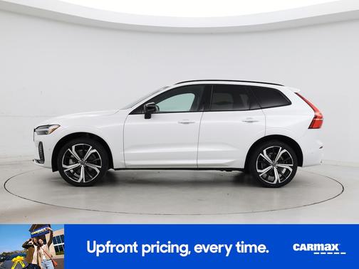 2022 Volvo XC60 B6 R-Design
