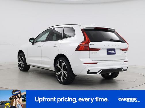 2022 Volvo XC60 B6 R-Design
