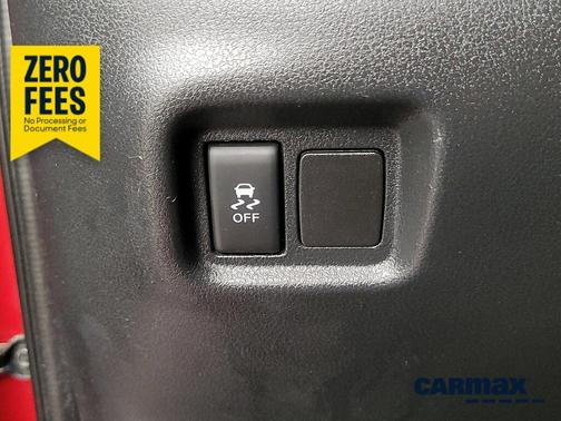 Red 2014 Nissan Versa S Plus