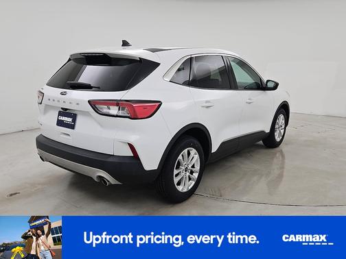 White 2022 Ford Escape SE