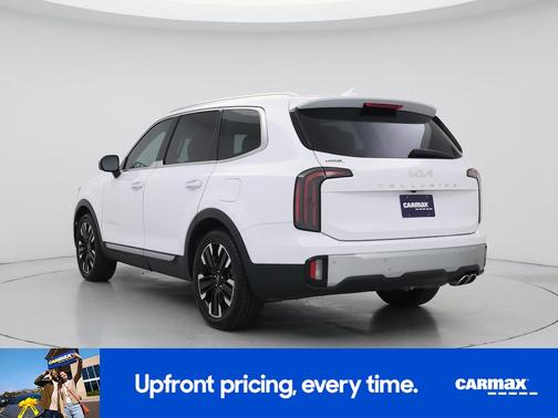 White 2023 Kia Telluride SX