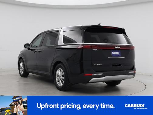 Black 2024 Kia Carnival LX