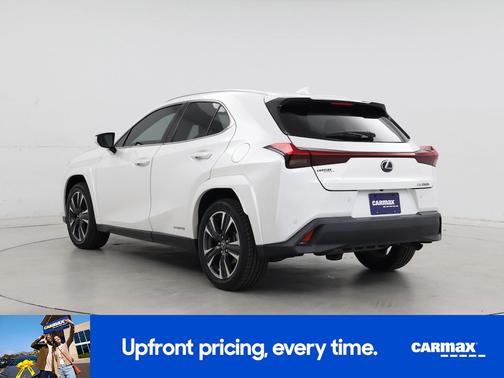 White 2022 Lexus UX 250h Luxury