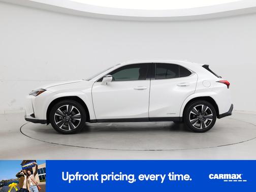 White 2022 Lexus UX 250h Luxury