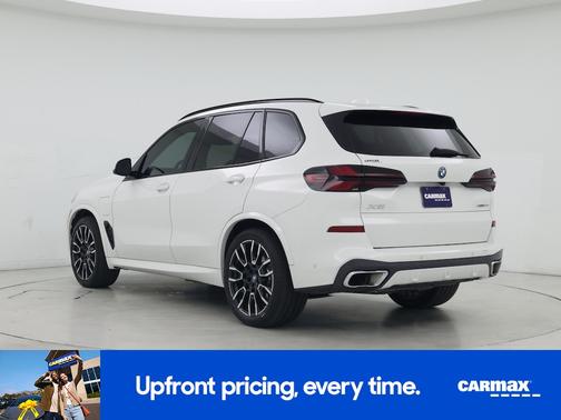 White 2025 BMW X5 PHEV xDrive50e