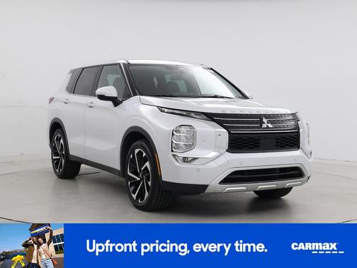 2023 Mitsubishi Outlander SE